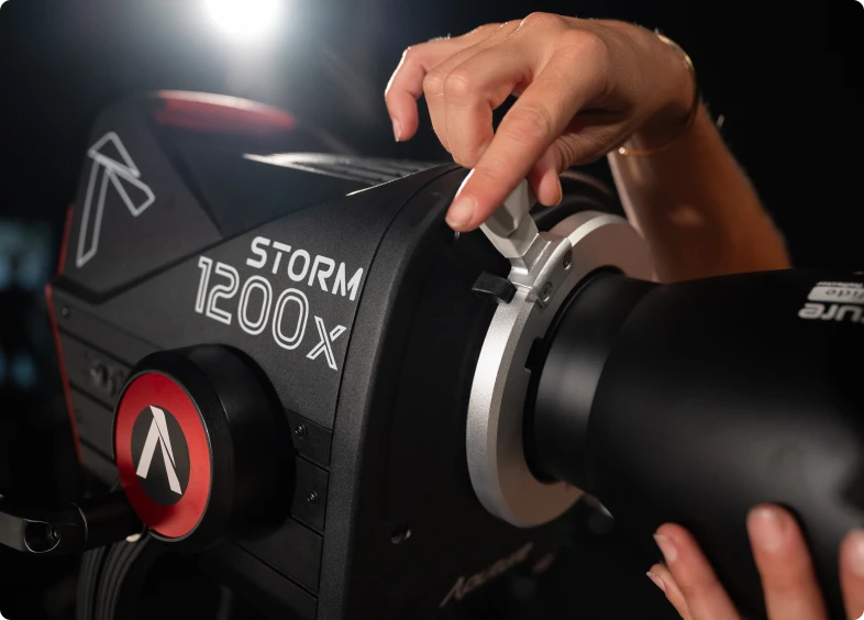 Aputure STORM 1200x Bi-Color LED Monolight-India-Tiyana 